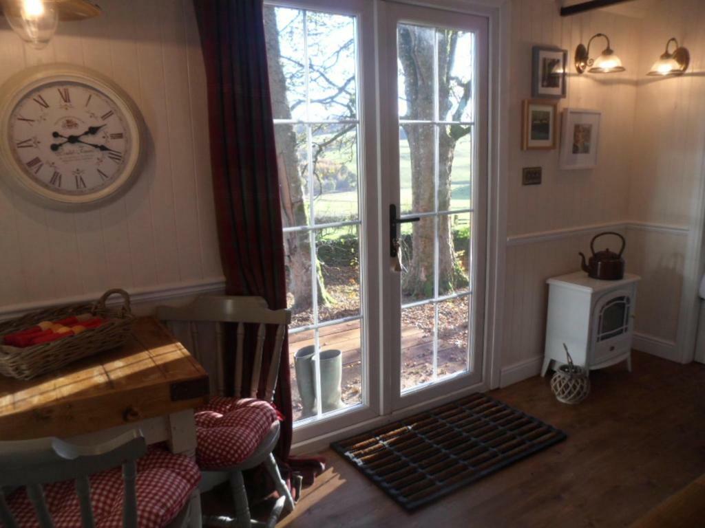 Borthwickbrae Shepherd'S Hut Hawick Extérieur photo
